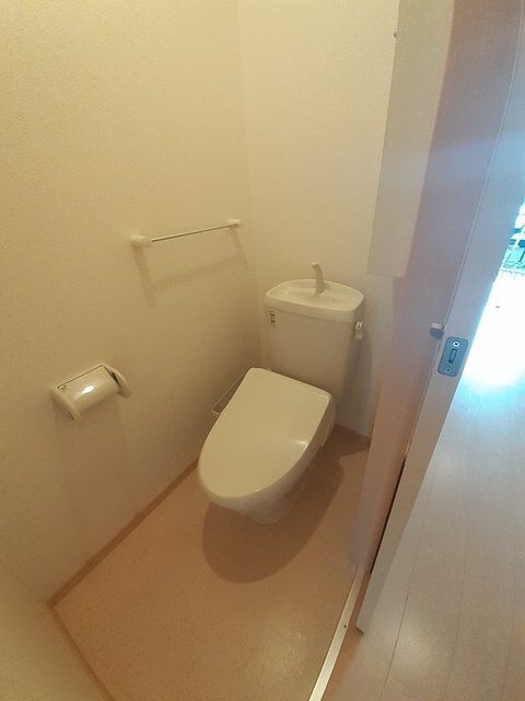 物件内観写真6　(トイレ)