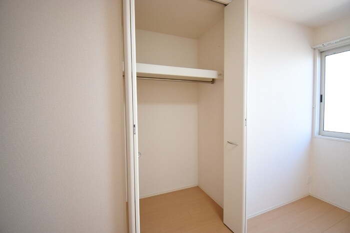 物件内観写真12　(クローゼット)
