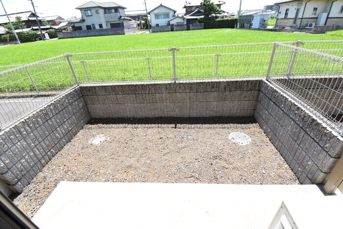 物件内観写真17　(専用庭)