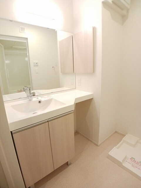 物件内観写真6　(洗面所)