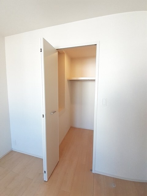 物件内観写真10　(収納)