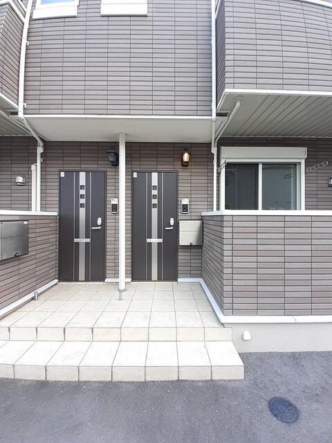 物件外観写真2　(その他共有部分)