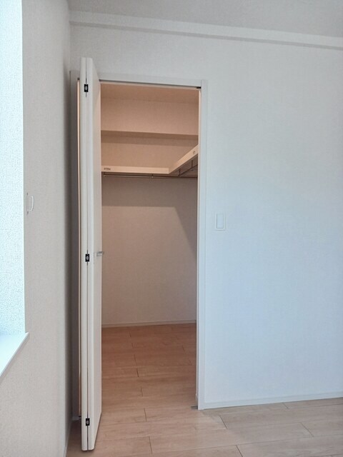 物件内観写真10　(収納)