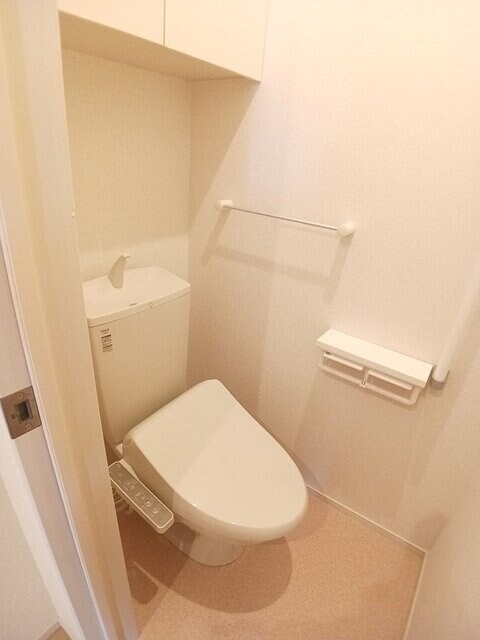 物件内観写真6　(トイレ)