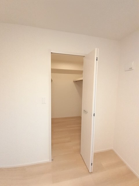 物件内観写真10　(収納)