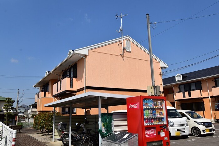 物件外観写真1　(建物外観)