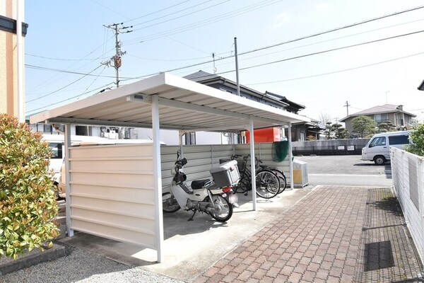 建物設備(駐輪場)