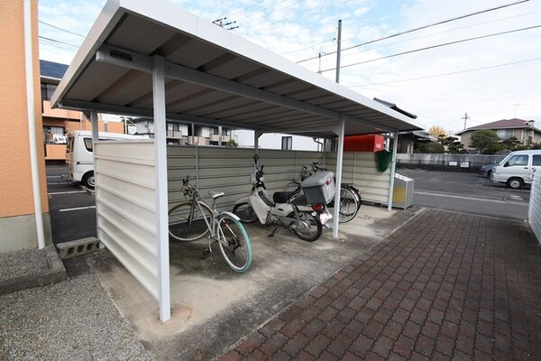 建物設備(駐輪場)