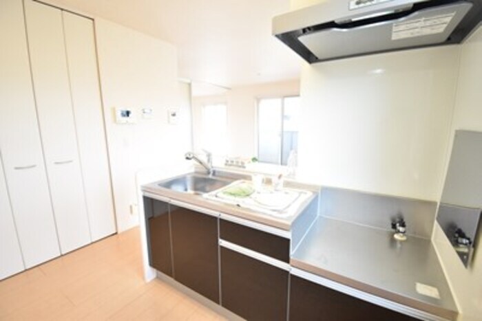 物件内観写真5　(対面キッチン)