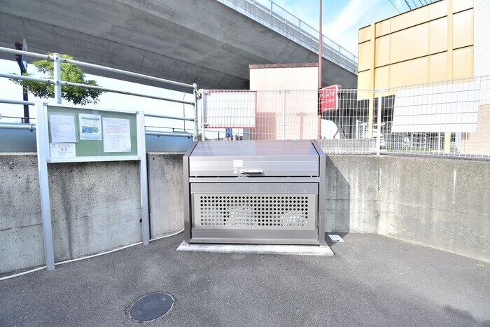 物件内観写真28　(ゴミ置場)