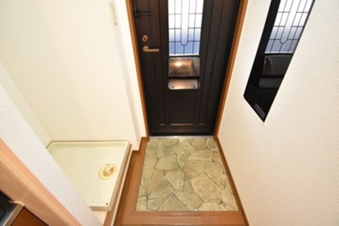 物件内観写真14　(玄関)
