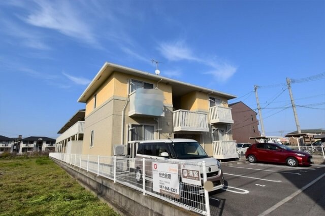 物件外観写真1　(建物外観)