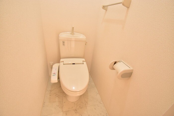 物件内観写真6　(温水洗浄暖房便座)