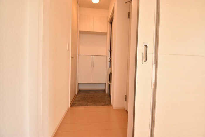 物件内観写真11　(玄関)