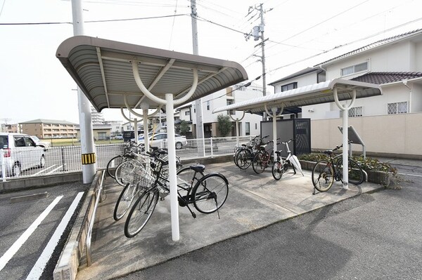 建物設備(駐輪場)