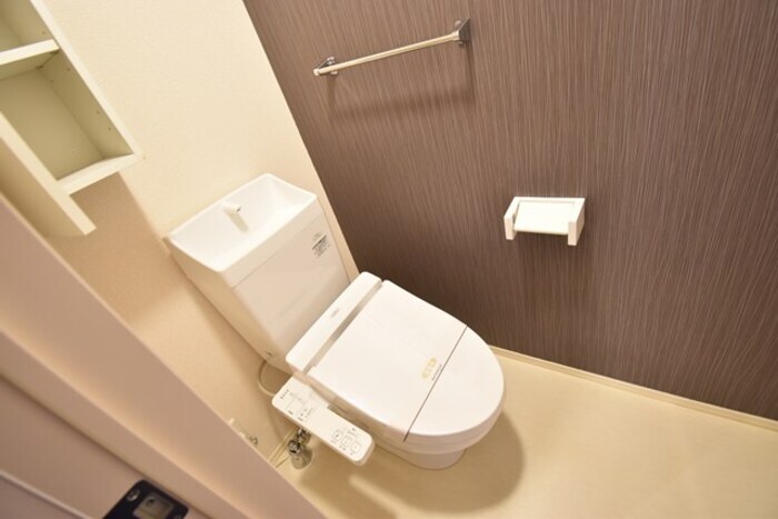 物件内観写真7　(温水洗浄暖房便座)