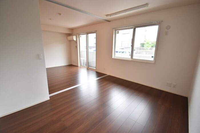 物件内観写真11　(南洋室６．１帖～ＬＤＫ１３帖)