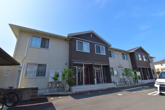 物件外観写真1　(建物外観)