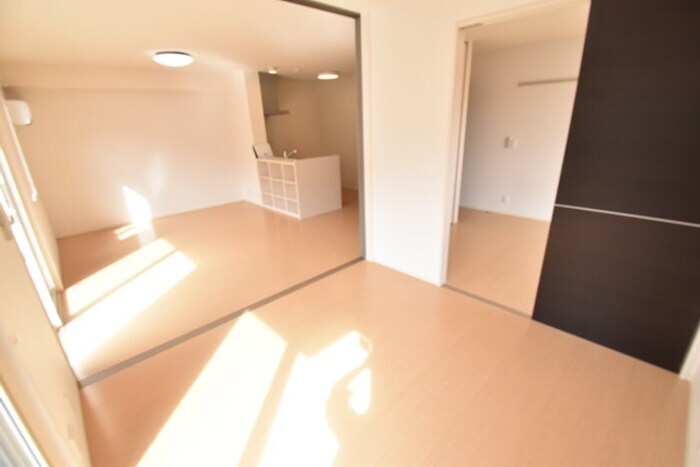 物件内観写真14　(洋室４．５帖～ＬＤＫ１３帖)