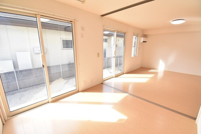 物件内観写真15　(洋室４．５帖～ＬＤＫ１３帖)