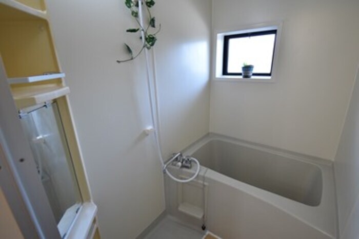 物件内観写真4　(浴室)