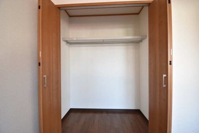 物件内観写真13　(南洋室クローゼット)