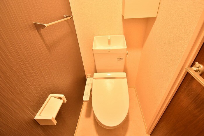 物件内観写真6　(温水洗浄暖房便座)