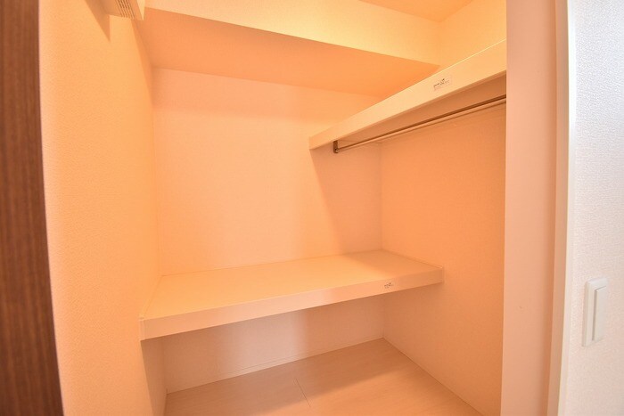 物件内観写真9　(ウォークインクローゼット)