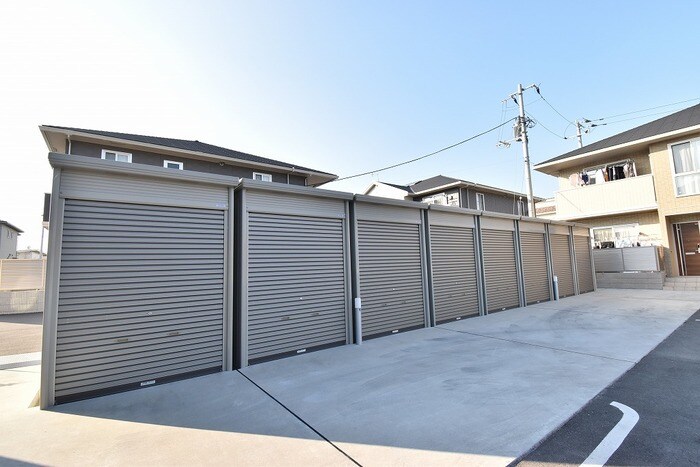 物件内観写真16　(バイク専用ガレージ)