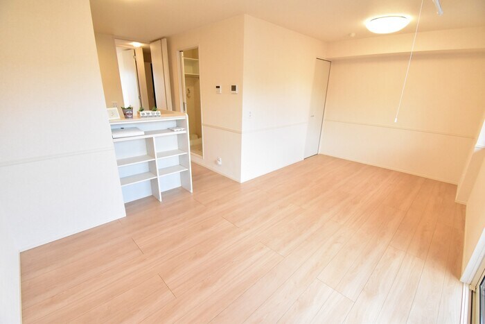 物件内観写真7　(ＬＤＫ１３．６帖)