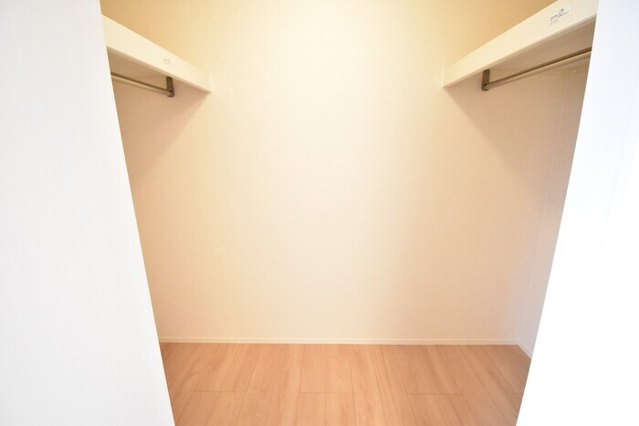 物件内観写真9　(ウォークインクローゼット)