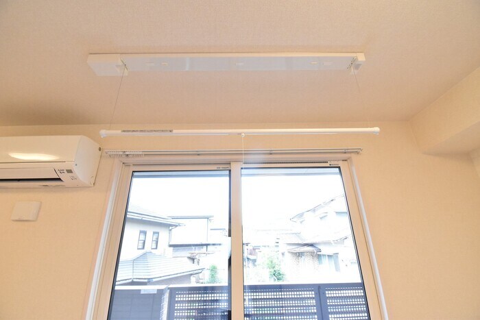 物件内観写真16　(室内物干し)