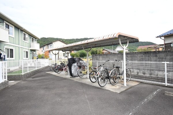 建物設備(駐輪場)