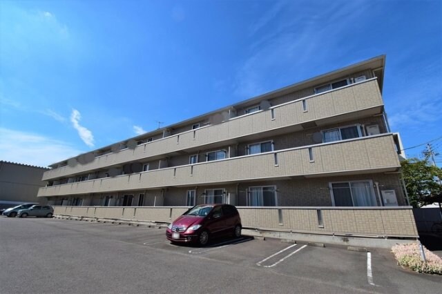 物件外観写真1　(建物外観)