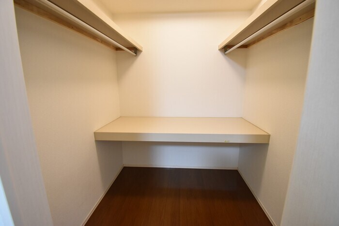 物件内観写真11　(ウォークインクローゼット)