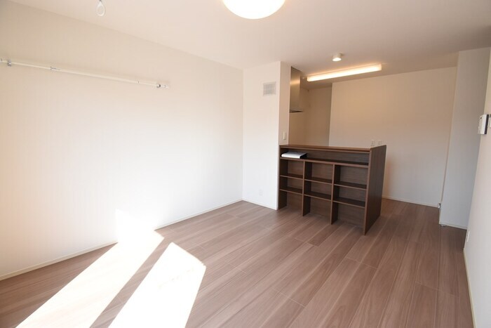 物件内観写真8　(居室・リビング)