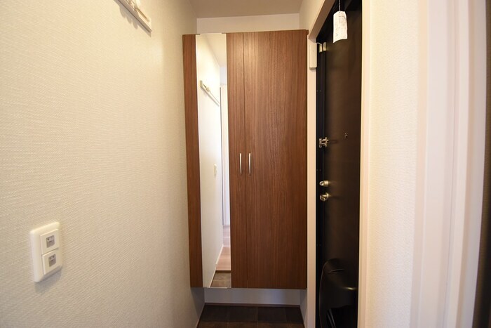 物件内観写真12　(玄関)