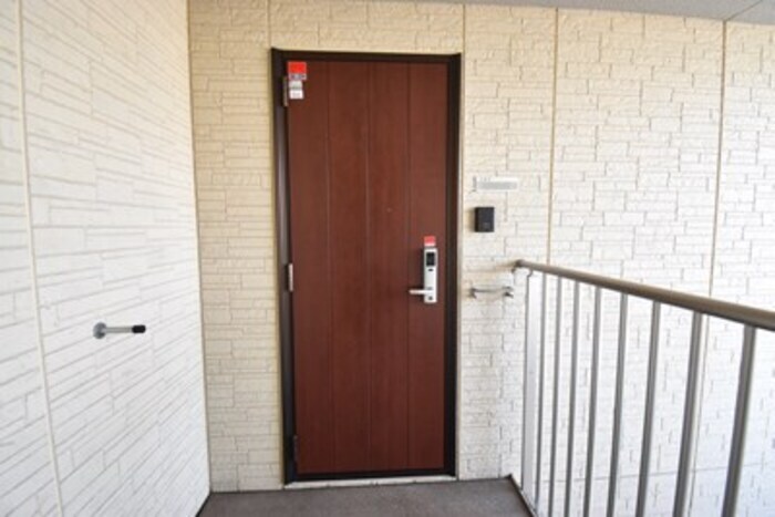 物件内観写真25　(玄関)