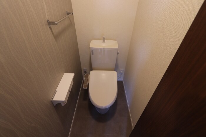 物件内観写真9　(トイレ)