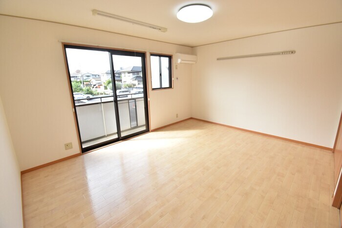 物件内観写真7　(洋室１０帖)