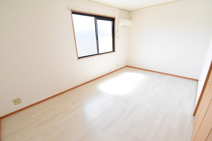 物件内観写真15　(洋室７．５帖)