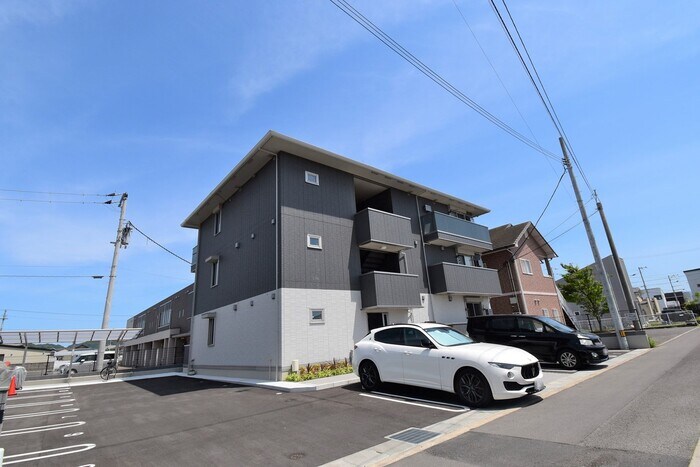 物件外観写真1　(建物外観)