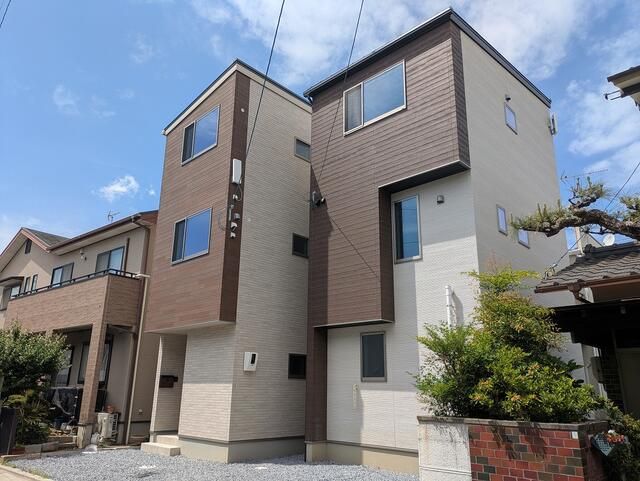 今里借家（東側）