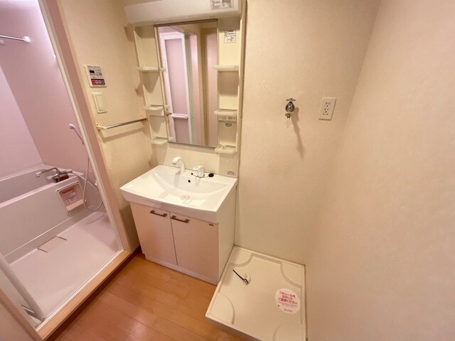 物件内観写真7　(洗髪洗面化粧台)