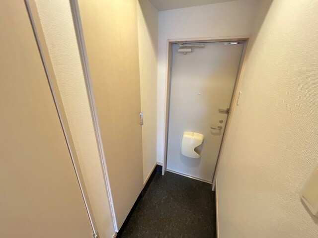 物件内観写真18　(玄関)