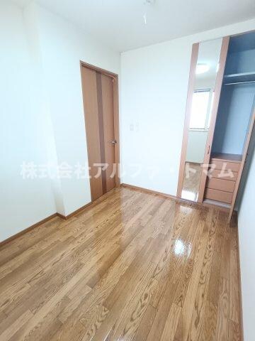 物件内観写真14　(洋室)