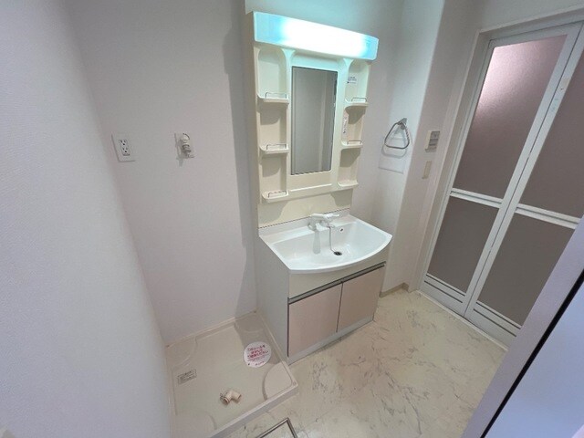 物件内観写真9　(洗面)