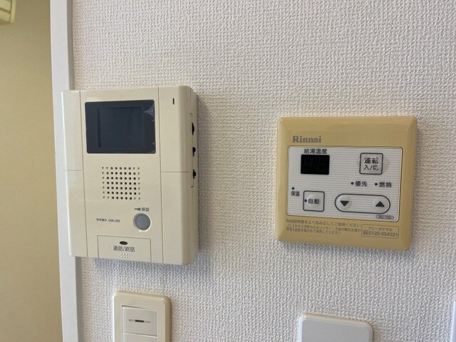 物件内観写真20　(カメラ付インターホン)