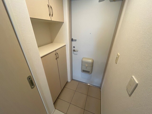 物件内観写真22　(玄関)