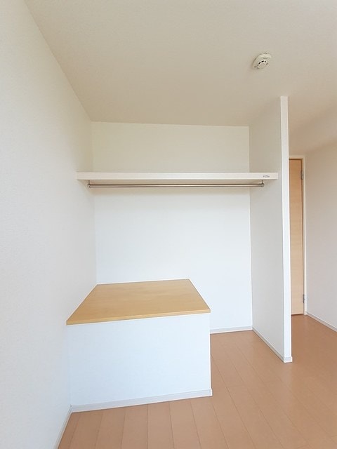 物件内観写真10　(収納)